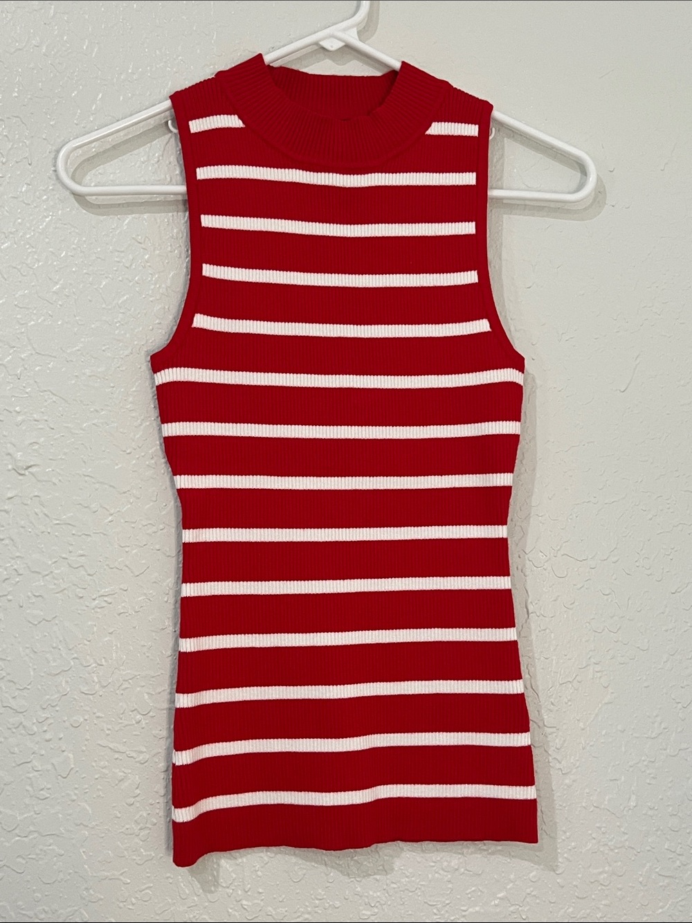 Zesica High Neck Slim Fitted Ribbed Tank Top Size M